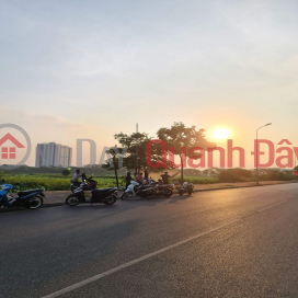 Nhà 5 tầng mặt phố kinh doanh sầm uất tại Trâu Quỳ, Gia Lâm. 80m2, mt 5m. Lh 0989894845 _0