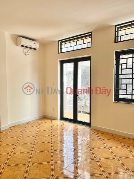 ₫ 32 Million/ month 4-storey house, 2MT alley, 8m, next to Ly Thuong Kiet street