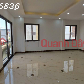 Nhà đẹp đón Tết, Hoàng Quốc Việt, 3 mặt thoáng, Ô tô tải, 50m x 5T, mặt tiền 5M _0