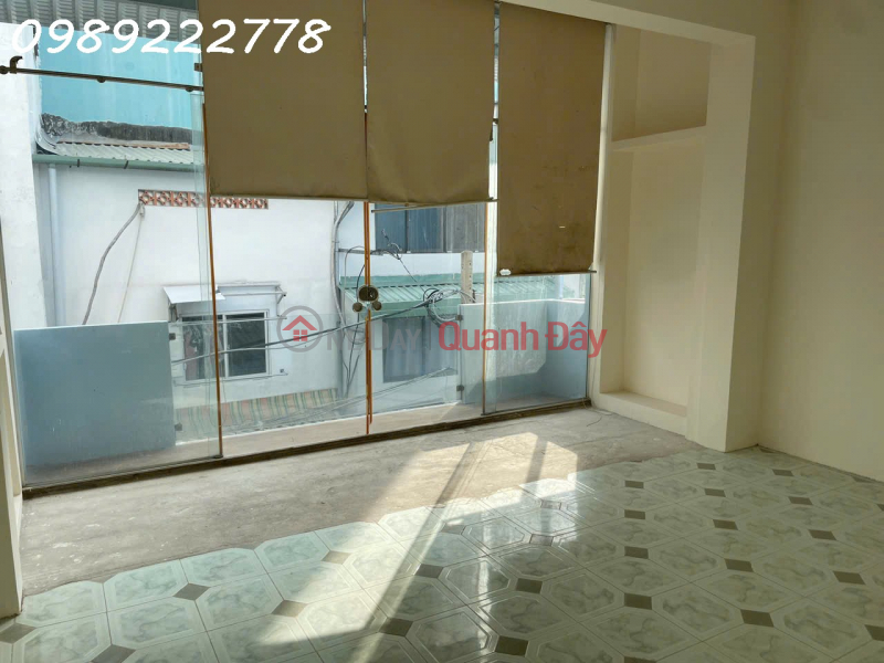 đ 8.5 Billion CHEAPEST IN DISTRICT 1 - 3 STEPS FROM MAIN ROAD - BEHIND A MAIN ROAD PROPERTY - 5X13M - LAND AREA 61.9m² - 2 FLOORS - 3 BEDROOMS