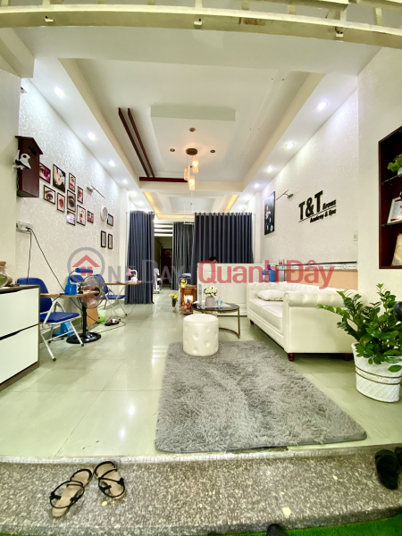 5-storey house for sale, 5 x 17, opposite Lang Hoa park, Go Vap Sales Listings