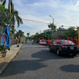 Land for sale in the center of Vu Cong commune, Kien Xuong district, very suitable for business, beautiful square land, no defects _0