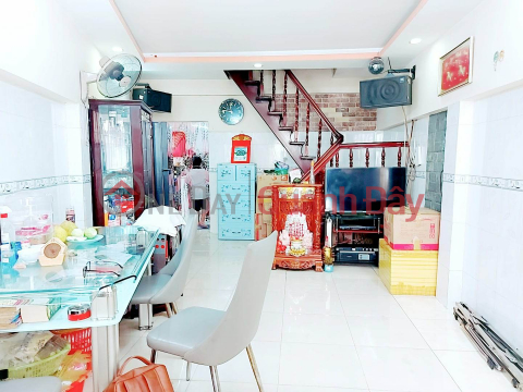 House for sale Hau Giang, Ward 11, District 6, 61m2, 2 Floors, 3 bedrooms, Only 3 Billion 300 Million VND _0
