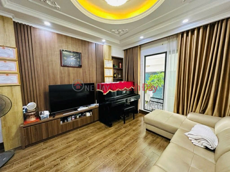 Beautiful house in Co Linh, with a garage, suitable for a small business, and within walking distance of Aeon Mall. | Vietnam Sales đ 12.5 Billion
