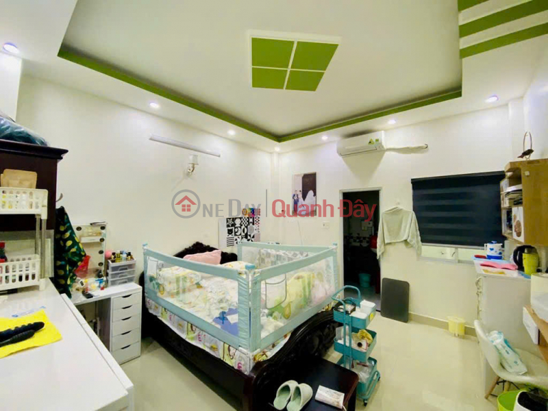 đ 7.8 Billion, Very cheap house for sale in Ward 15, Tan Binh, area 100m2, car parking at the door only 7.8 billion