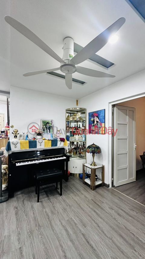 Building 137 Nguyen Ngoc Vu 113m2, 3 bedrooms, airy corner, beautiful interior, 8.95 billion Cau Giay Center _0