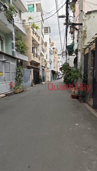 Property Search Vietnam | OneDay | Residential, Sales Listings 4-STOREY SERVICED APARTMENT ON HUYNH VAN BAN, AREA 150M2, READY CASH FLOW, 7 BEDROOMS, 7M ALLEY, SQUARE BOOK, COPPER, CAR CAN SLEEP INSIDE THE HOUSE.