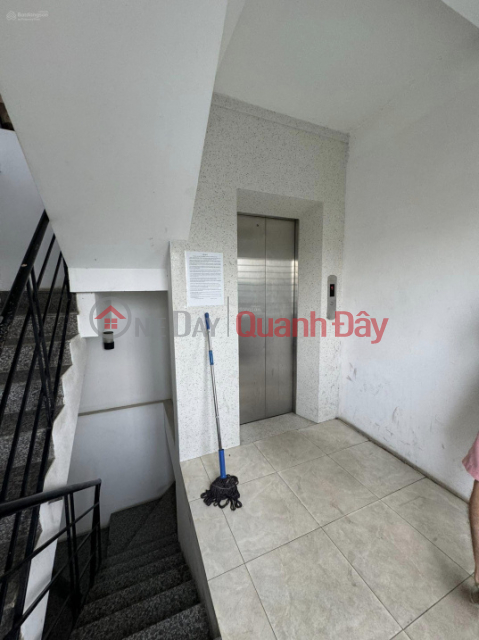 Xa Dan serviced apartment for sale, area 98m2, 8 floors, huge front elevator - 80 million\/month, price only 14 billion _0