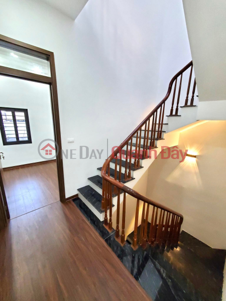 FOR QUICK SALE BEAUTIFUL HOUSE WITH SKY SUPPORT 71M5 SECOND FLOOR BA TRUNG FOR ONLY 7 BILLION Sales Listings