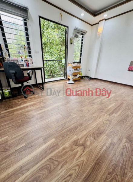 OWNER SELLS 46m2 6-FLOOR HOUSE, Alley facing TRUONG DINH - TAN MAI, CARS CAN GO INTO THE HOUSE. Only 11 billion 9x, Vietnam, Sales | đ 11.93 Billion