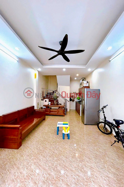5-storey house, corner lot, 90% fully furnished, lane 634 Kim Giang, near Linh Dam, price under 4 billion _0