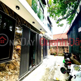 PRIVATE HOUSE FOR SALE IN BAT KHOI STREET - LONG BIEN, NEW HOUSE WITH FULL INTERIOR, 30M2, 5.6 BILLION. _0