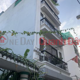 Selling corner house Ngoc Lam-Nguyen Van Cu, 65m x 5 floors, garage, full furniture _0