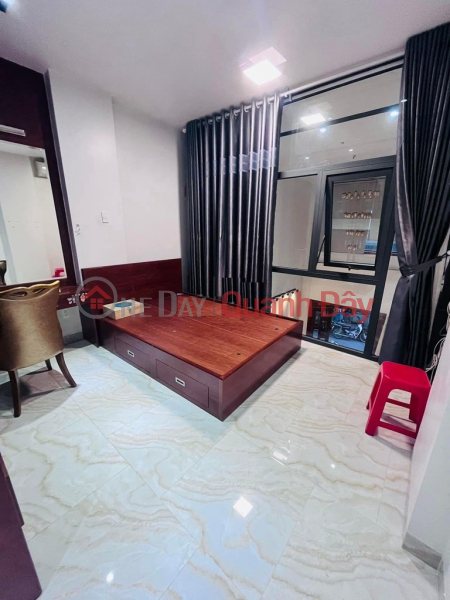 đ 19 Million/ month, Lac Long Quan 5-storey house, 4 bedrooms, fully furnished with high-class furniture