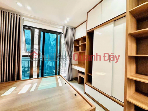 House for sale in Van Chuong, Dong Da - Area 23\/27m2 * 5 floors - only over 4 billion, full furniture, beautiful title deed _0