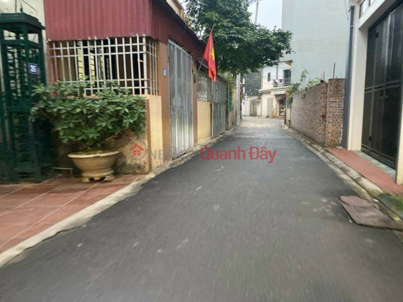 Land for sale at Me So Van Giang auction 86m wide 7.5m bordering belt 4 Sales Listings