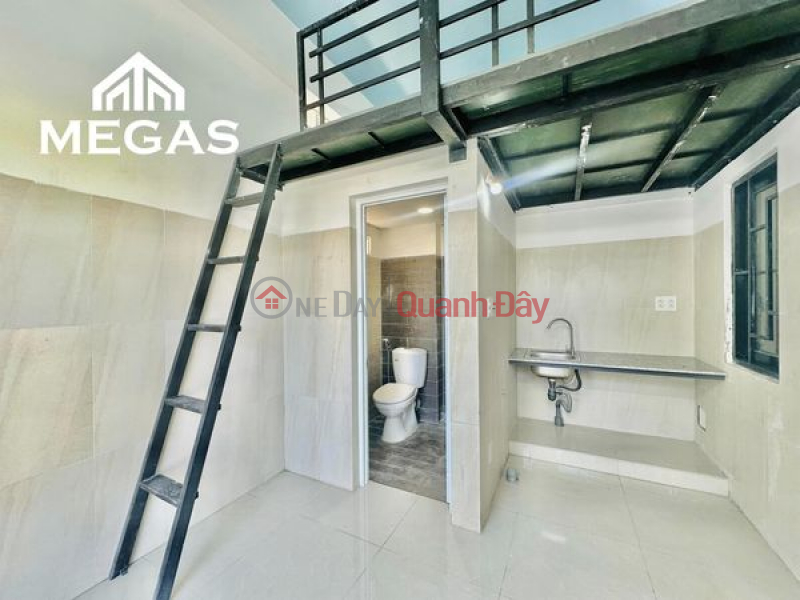 Duplex apartment with high balcony, airy windows right on Hoang Hoa Tham street Rental Listings