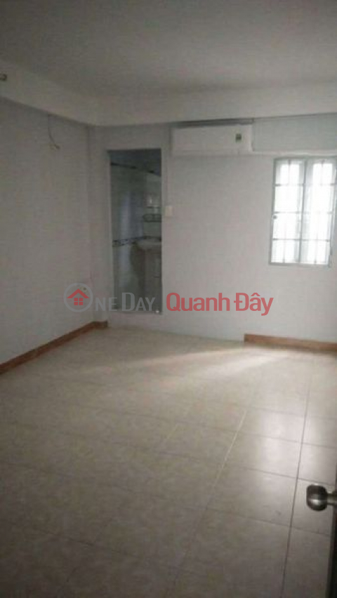 3-storey house for rent in Cach Mang Thang Tam _0