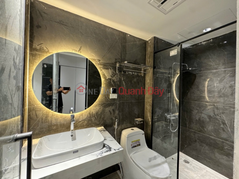 đ 7,9 tỷ Chỉ hơn 7 tỷ Bán nhà 38m x 6T gara, thang máy tại Giang Biên, nhà mới, giá đầu tư. LH 0936123469