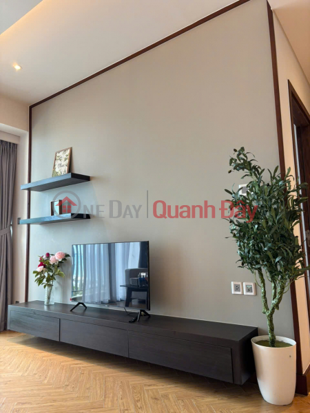 Secure a direct My Khe Beach-facing Wyndham Soleil apartment for 2.6 billion VND; take possession upon 70% payment—fully furnished. Sales Listings