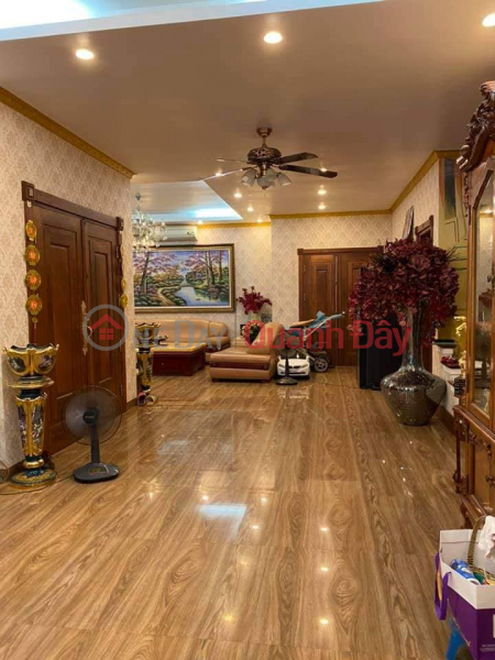 Property Search Vietnam | OneDay | Residential Sales Listings | Selling old villa in the center of Thai Ha - Dong Da, VIP location, car garage, 190m2, asking price 33 billion