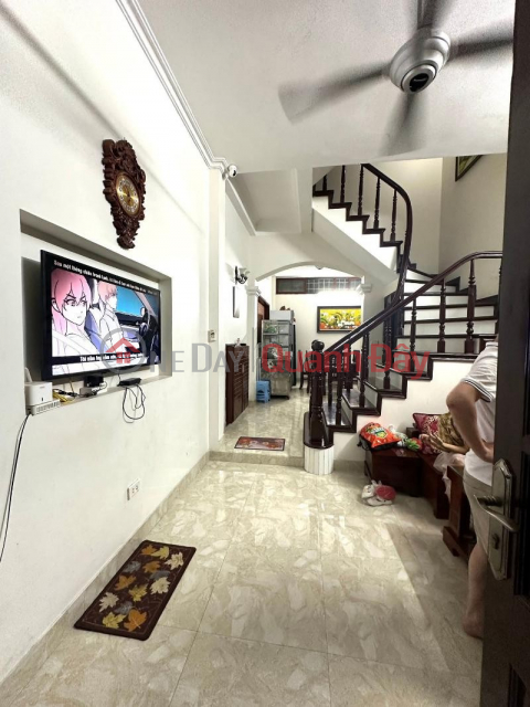 HOUSE FOR SALE IN KHUONG TRUNG, CAR PARKING AT THE GATE, 10M TO THE MAIN STREET, USAGE AREA 44M2, PRICE 8.6 BILLION _0