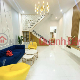 (Cheaper than a masterpiece) 3-storey house, street (10.5m) Tran Huan, Ward Khue Trung, Cam Le district, price only 4.7 billion _0