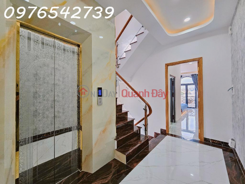 đ 8.2 Billion Urgent sale, new house, wide alley to avoid cars, Tran Thi Nam, 80m2, 8.2 billion negotiable, 6 floors