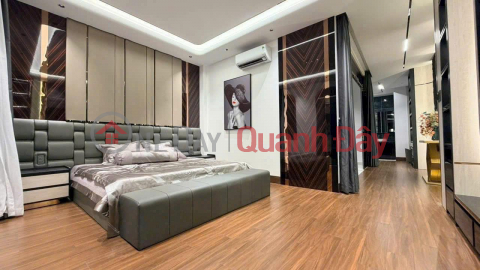 NHÀ ĐẸP LONG LANH CÓ THANG MÁY, NỘI THẤT CAO CẤP, CẠNH PHÚ MỸ HƯNG _0