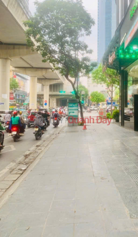 HOUSE FOR SALE ON CAU GIAY STREET - PRIME LOCATION - GREAT BUSINESS - CAR ACCESS PAVEMENT SIDEWALK, 45M2, 4 FLOORS, PRICE 30.9 BILLION _0
