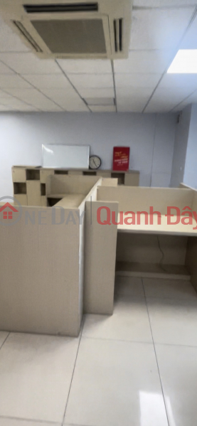 đ 10 Million/ month | Office Floor for Rent 61m2 on Cau Giay District street, price only 10 million\\/month, fully furnished, airy, with fire alarm system