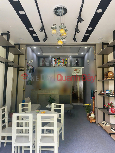 9tỷ2 - Bán nhà 2 phòng ngủ full nội thất mặt tiền Yersin P9 Đà Lạt Niêm yết bán