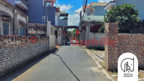 House for sale in Yen Vien town, Ha Huy Tap lane near school and market 98m frontage: 7.6m 6 billion 9 _0