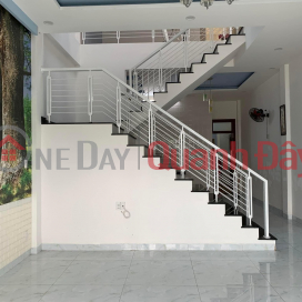 2-storey house for rent with garden on Me Thu street - Hoa Xuan - Cam Le _0