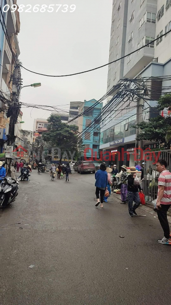Selling 4-storey house 80m Chinh Kinh Nguyen Trai 2 lanes of car business to avoid 10 billion huge cash flow Sales Listings