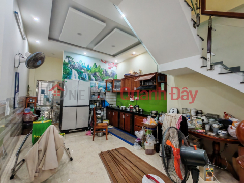URGENT SALE - 3-STOREY HOUSE WITH SOLID STRIP FOUNDATION, OWNER'S ARCHITECT BUILDING WITH HEART AND DEVOTION! _0