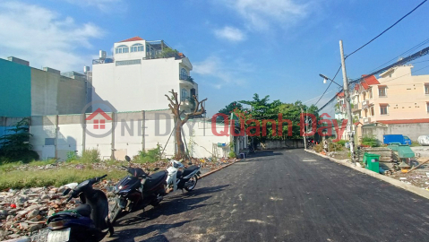 Selling 3 plots of land, area: 5 x 21, full land, price 5.9 billion. 6 meter road close to old Highway 13, Hiep Binh Phuoc, Thu Duc. _0