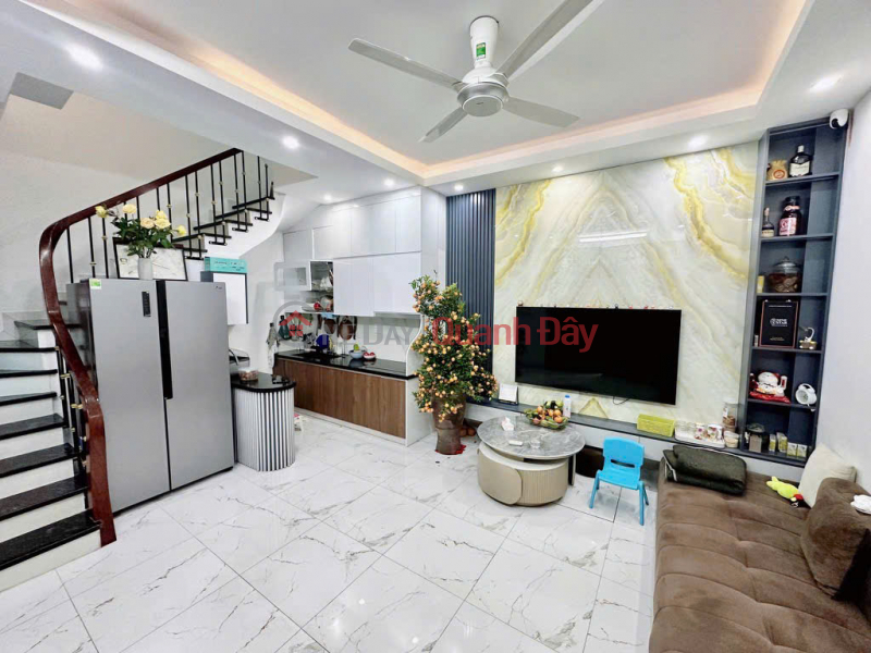 PHAM VAN DONG HOUSE - 5 FLOORS - CAR ACCESS - PRICE 7.6 BILLION Sales Listings