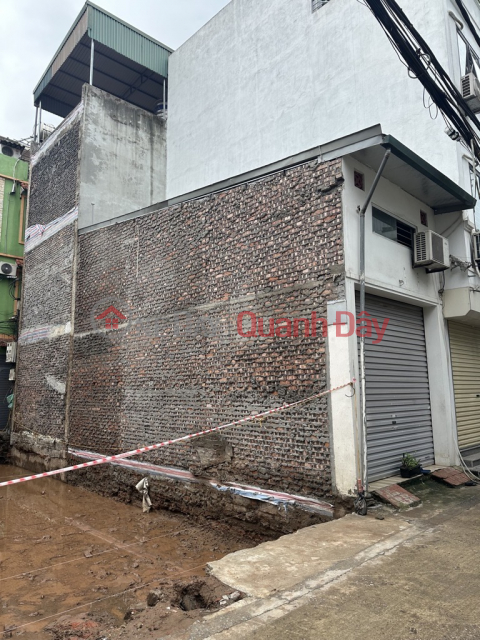 Land for sale in Ngoc Thuy, nice square car-avoiding area, right after opening, only a little over 6 billion. Contact 0936123469 _0