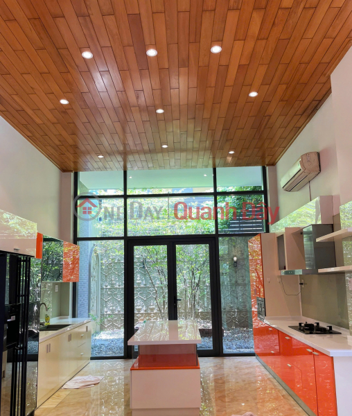 đ 35 Billion, HAI CHAU – LUXURY EUROPEAN VILLA – 265M² – 3 OPEN SIDES – 34 BILLION