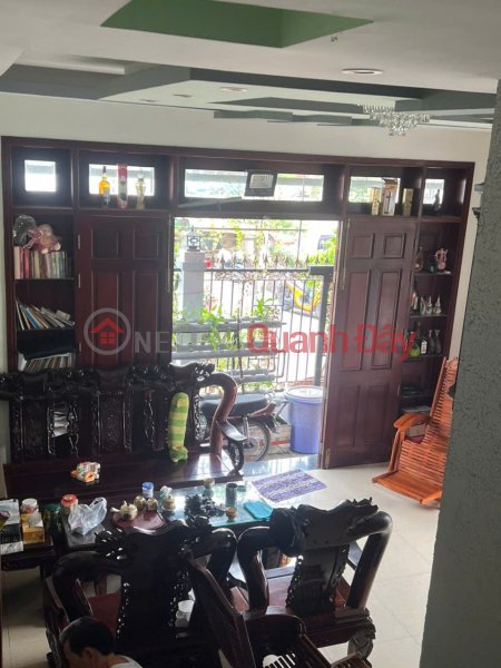 NHÀ ĐẸP- GIÁ TỐT CHÍNH CHỦ BÁN NHANH NHÀ MẶT CÔNG VIÊN HỒ NƯỚC Thị Trấn Cần Giuộc Việt Nam | Bán, đ 5,5 tỷ