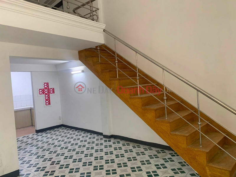 đ 4.1 Billion | ► 4.1 billion VND. House near Le Duan Street, 78m2, over 6m wide, 2.5 solid floors, 3 bedrooms, price reduced by 700 million VND.
