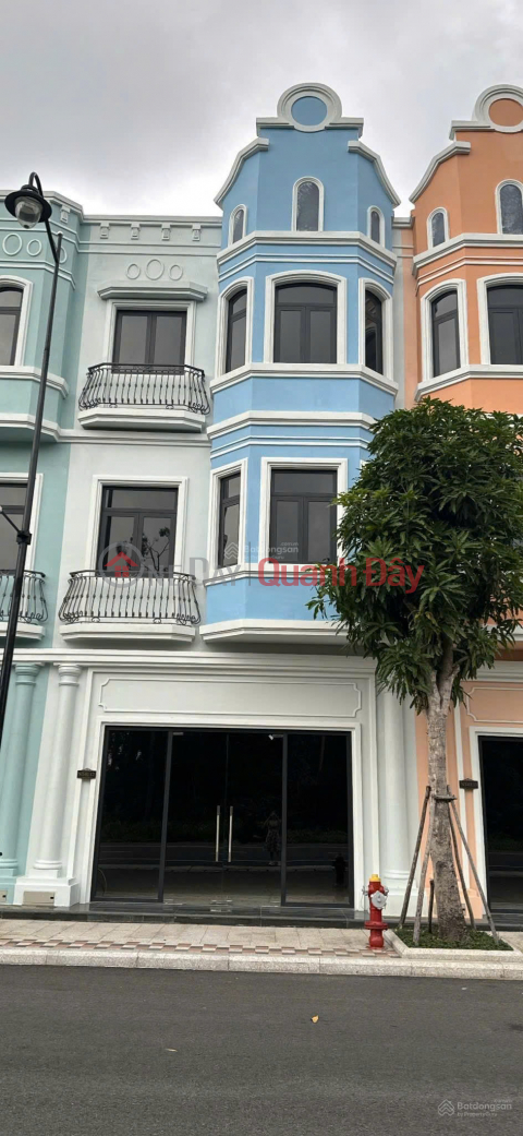 Bán cắt lỗ sâu để trả ngân hàng shop vin Phú Quốc, 12.5 tỷ, 128.7m2, mặt đường to trung tâm _0