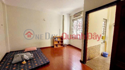 Cho thuê nhà ngõ Hoàng Mai 5 tầng x 34m2, 3 ngủ, 11 Triệu làm VP, ở gđ, nhóm đi làm _0