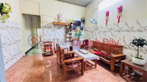 NHÀ CHÍNH CHỦ- GIÁ TỐT CẦN BÁN NHANH NHÀ VỊ TRÍ trung tâm thành phố l Pleiku tỉnh gia Lai _0