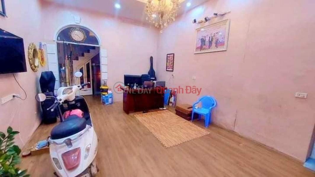 HOUSE FOR SALE ON BUSINESS LANE Area: 50M2 4 FLOORS MT: 4.7M PRICE: 5.4 BILLION TRUONG DINH HAI BA TRUNG DISTRICT | Vietnam Sales | đ 5.4 Billion