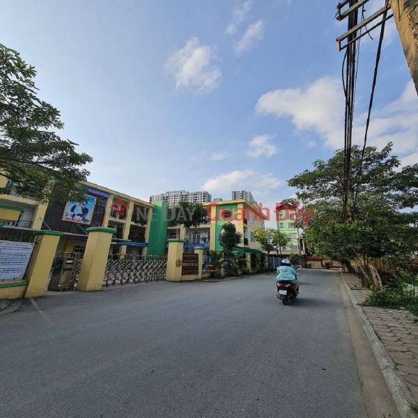 Over 9 billion for 60m2 of car bypass road at Agricultural Academy, Trau Quy, Gia Lam. Contact 0989894845 | Vietnam Sales, đ 9.3 Billion