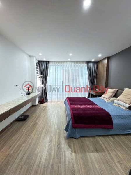 đ 12.5 Billion | BEAUTIFUL HOUSE FOR SALE ON NGUYEN SON - CORNER LOT WITH 2 OPEN SIDES - CAR GARAGE - ELEVATOR