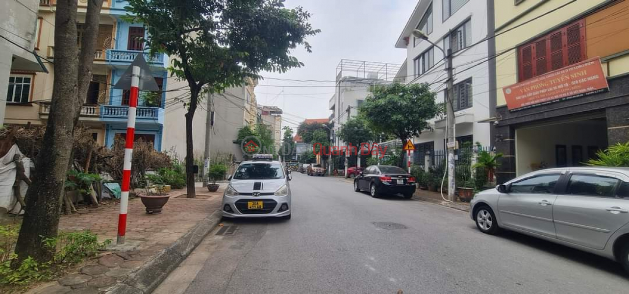Property Search Vietnam | OneDay | Residential Sales Listings | Viet Hung Auction Land, Corner Lot, 2 Fronts, Area 102m2, Prime Location.
