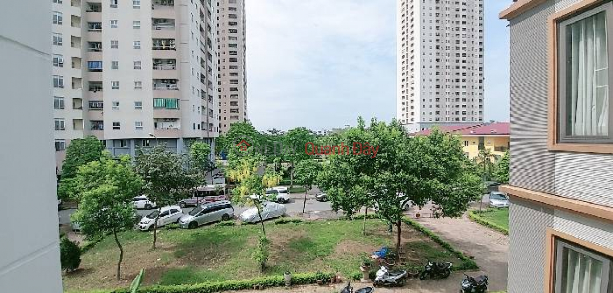 ₫ 3.25 Billion Thach Ban house for sale with park view corner lot near AEOL 35m 5 floors frontage 3.85m price 3 billion 25